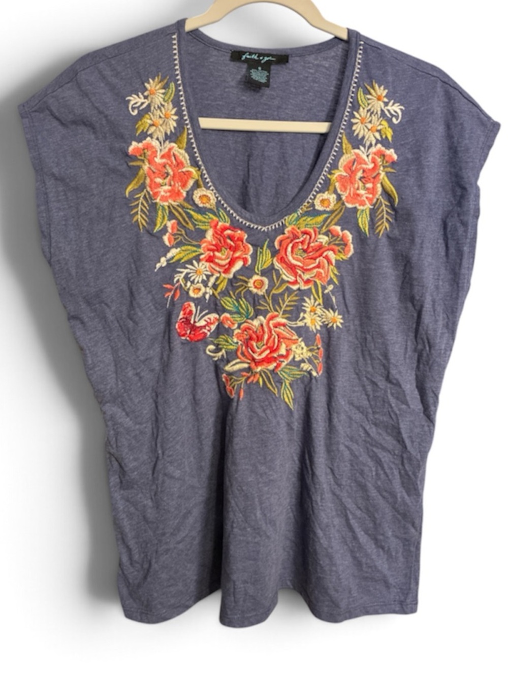 Faith & Zoe Small Embroidered Floral V-Neck Top in Heather Blue